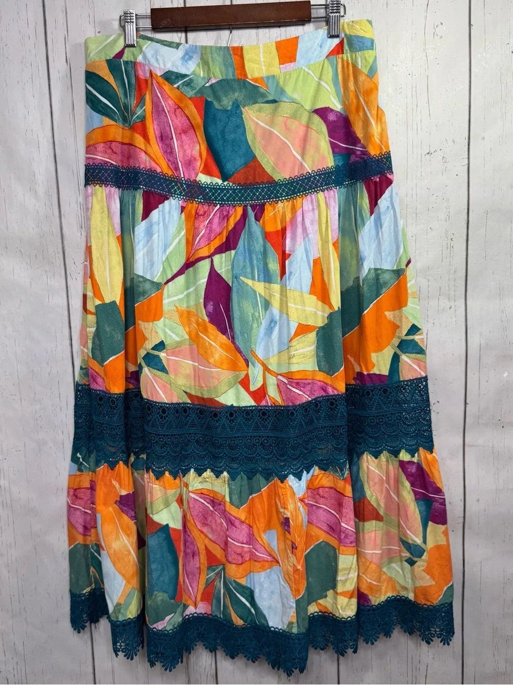 Time and Tru Tropical Cochet Lace Leaf Print Midi Skirt Size L Boho Resortwear